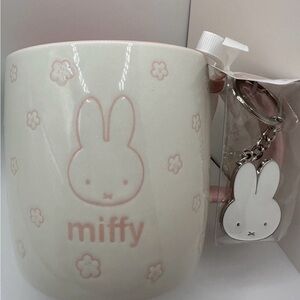 Pink And White Flower Miffy Coffee
Cup NEW WITH TAGS with A Keychain